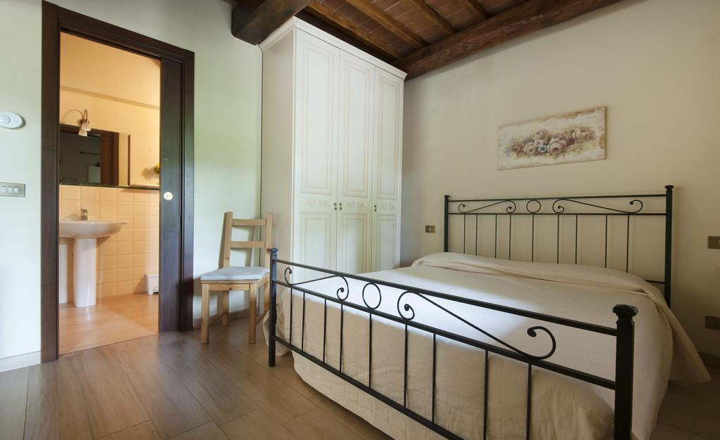 Agriturismo Le Buche Di Viesca Реджелло Экстерьер фото